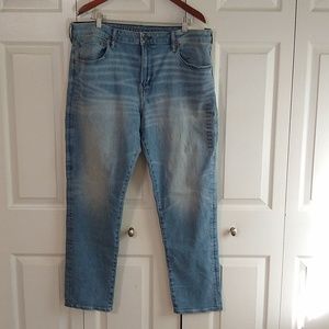 American Eagle 360 flex light wash Size 38/32 Athletic Air Flex